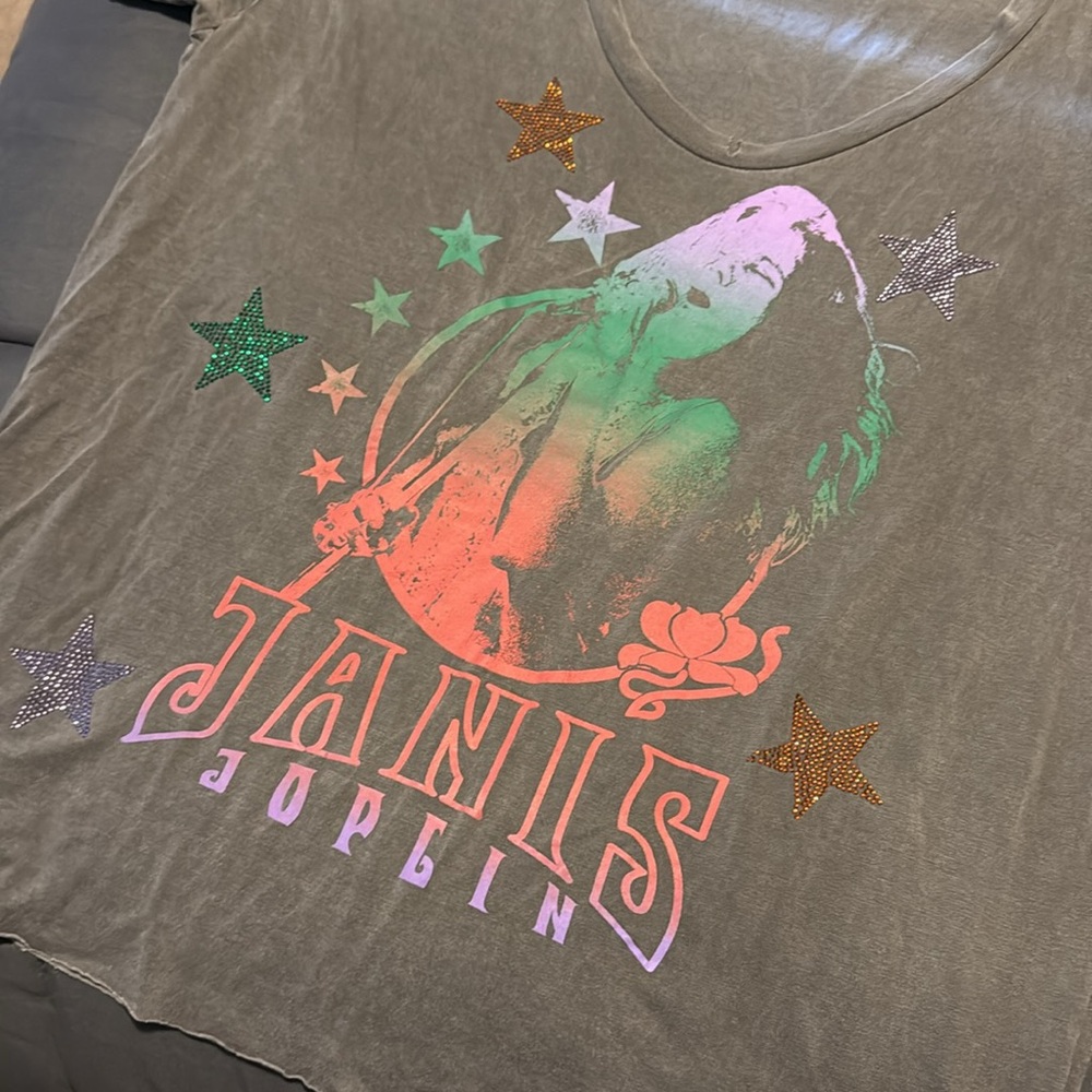 Lauren Moshi Gray Janis Joplin Graphic Tee - Picture 3 of 3